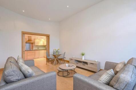 Sitting/Dining Room