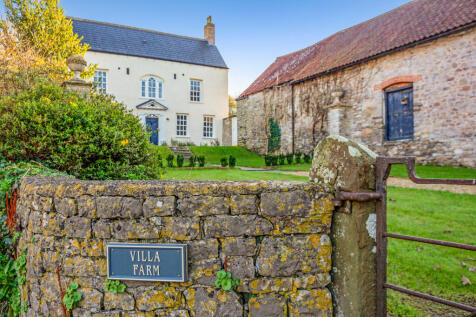 Villa Farm &amp; May Barn
