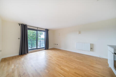 Sitting/Dining Room