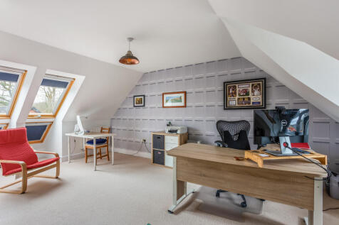 Bedroom/Office