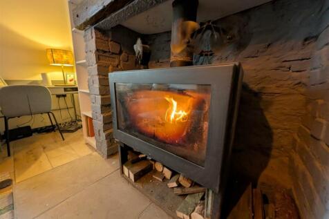 Snug Lounge