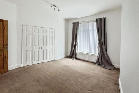 pbox-bedroom-334543.jpg
