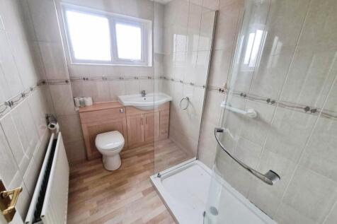 pbox-bathroom-334806.jpg