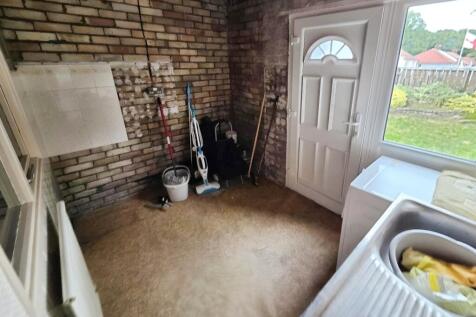 pbox-bathroom-323339.jpg