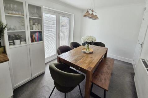 pbox-dining_room-323378.jpg