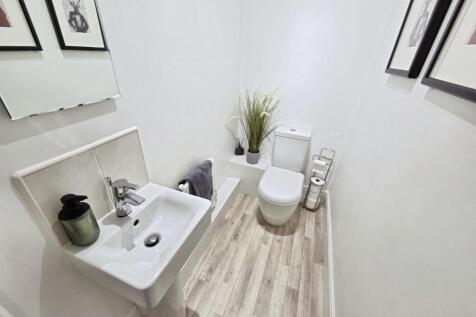 pbox-bathroom-323378.jpg