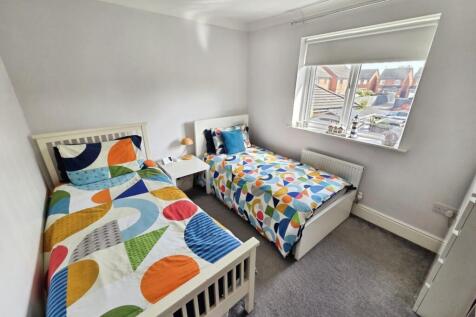 pbox-bedroom-323378.jpg