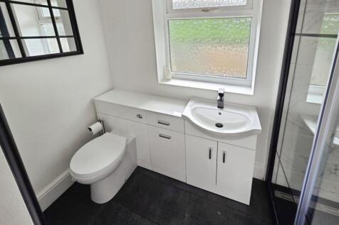 pbox-bathroom-329729.jpg