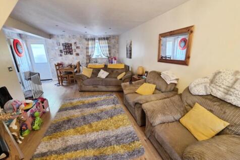 pbox-living_room-335026.jpg