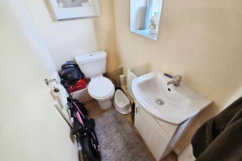 pbox-bathroom-335026.jpg