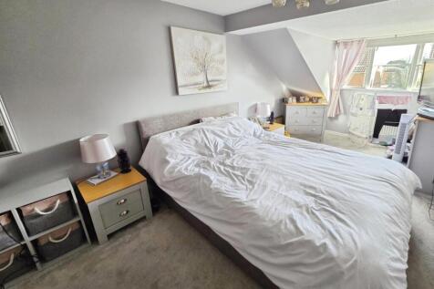 pbox-bedroom-335026.jpg