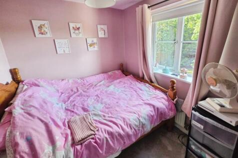 pbox-bedroom-335026.jpg