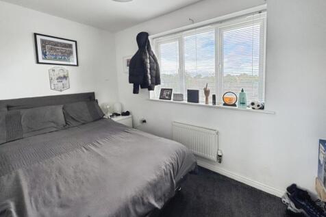 pbox-bedroom-335131.jpg