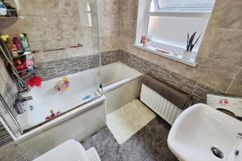 pbox-bathroom-334572.jpg