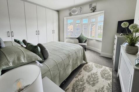 pbox-bedroom-339709.jpg