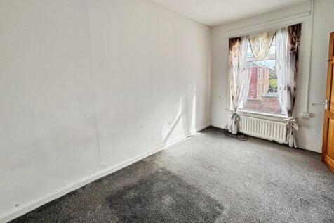 pbox-bedroom-339195.jpg