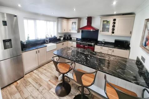 9c87335c-484481310_1817407579113222_68186409935764