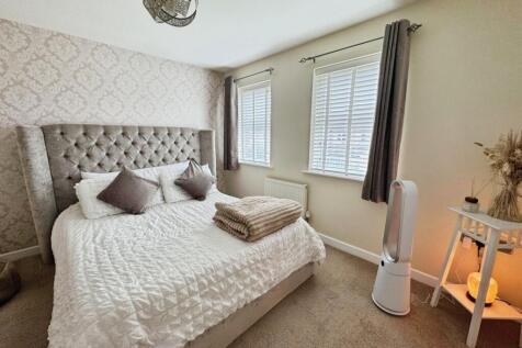 pbox-bedroom-331032.jpg