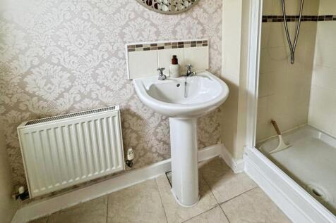 pbox-bathroom-331032.jpg