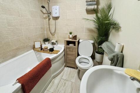 pbox-bathroom-331032.jpg