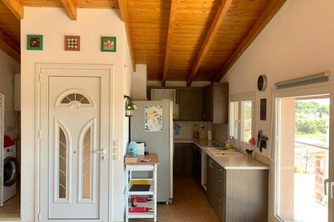 Kitchen and entrance