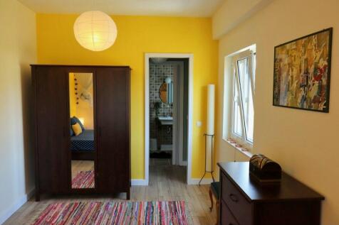 Second bedroom to ensuite