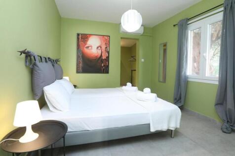 Green bedroom