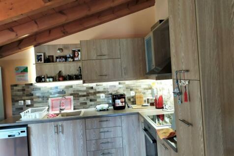 Upstairs Kitchen and ceiling