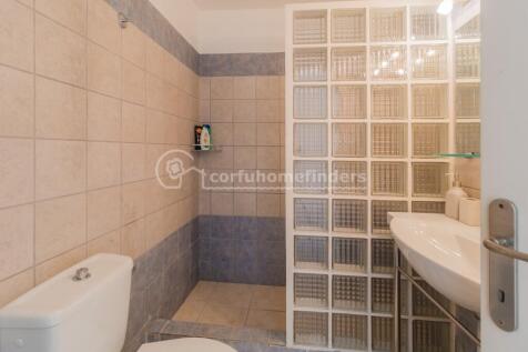 Downstairs shower room