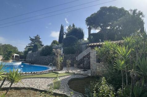 Pool terrace