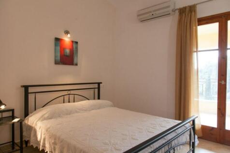 Double bedroom 1