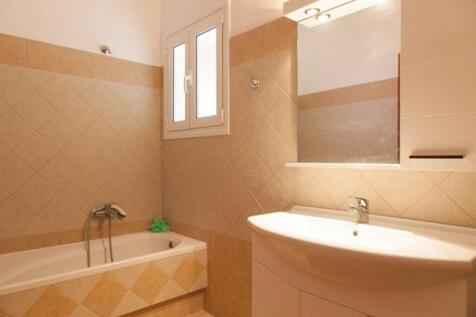 En suite bathroom 