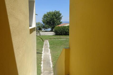 path through the garden to the sea