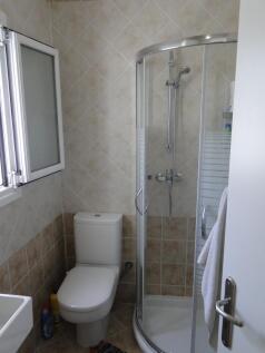 owners shower room