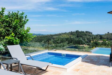 Jacuzzi and part of pool