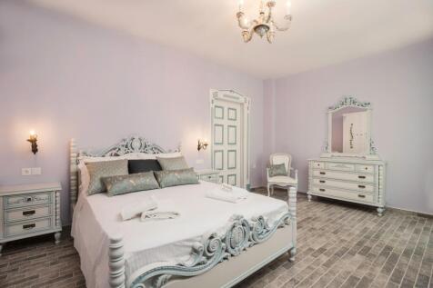 Grey bedroom