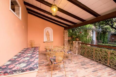 Covered terrace