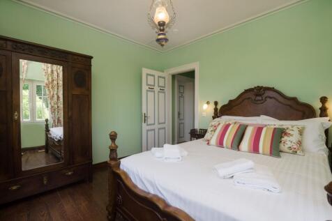 Green bedroom