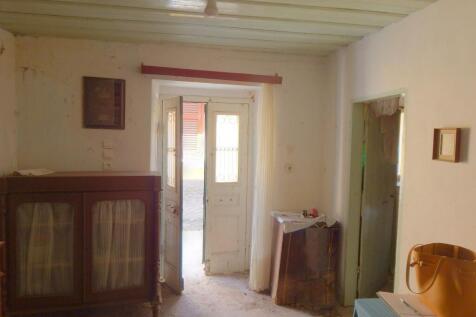 Main room entrance