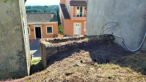 plot plus little house