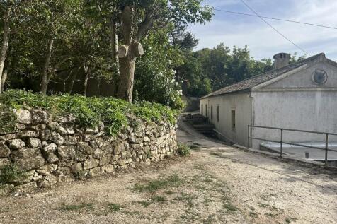 Access road to house and land