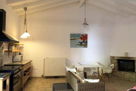Kitchen to fireplace
