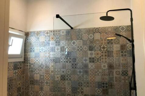 Downstairs shower room