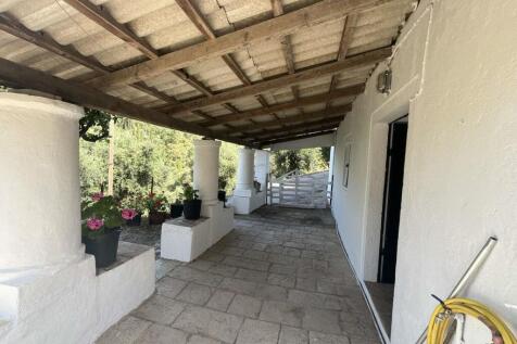 Covered terrace