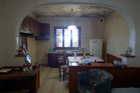 Downstairs kitchen