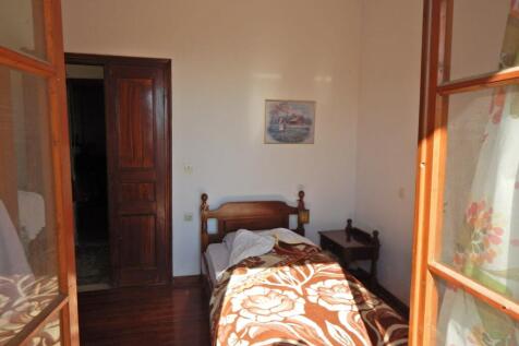 Downstairs bedroom