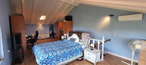ATTIC BED