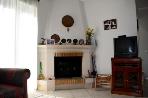 Fireplace in sitting room