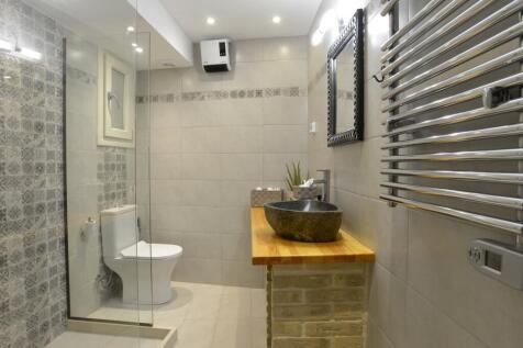 Downstairs shower room