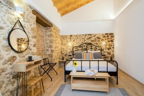 Upstairs bed 1